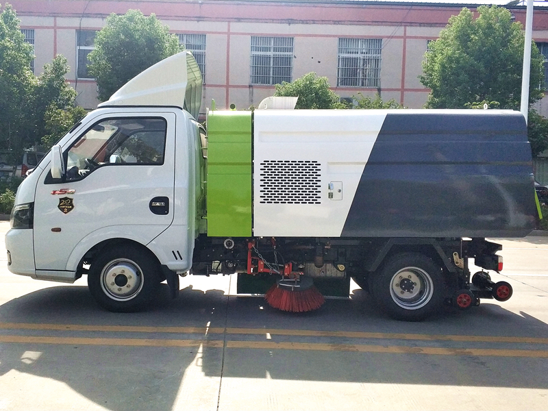 東風途逸掃路車國VI藍牌柴油機 東風途逸掃路車國VI藍牌柴油機