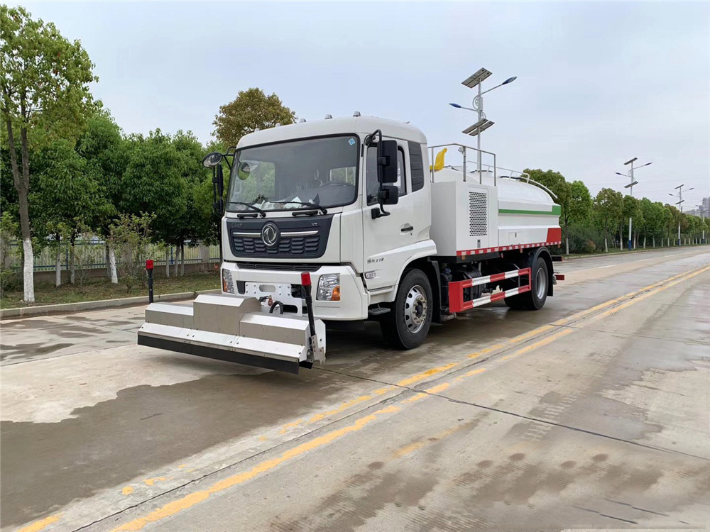 國六8立方東風(fēng)天錦 路面清洗車 國六8立方東風(fēng)天錦 路面清洗車