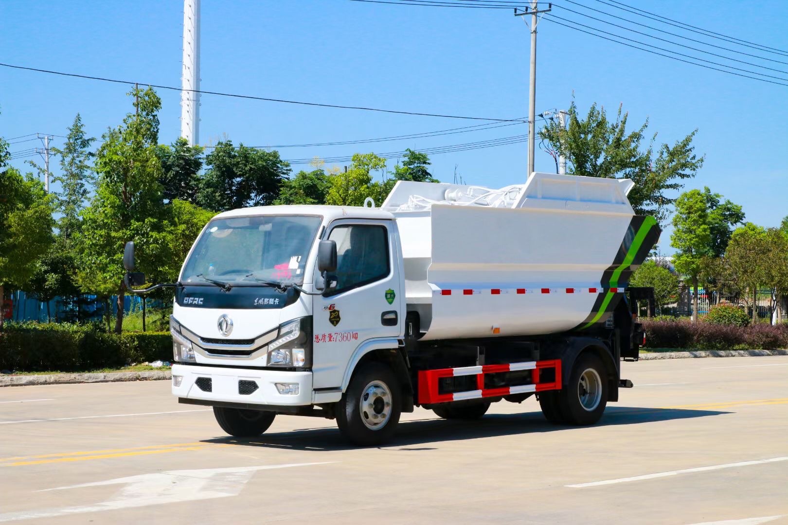 東風(fēng)小多利卡無泄漏后掛桶垃圾車 東風(fēng)小多利卡無泄漏后掛桶垃圾車