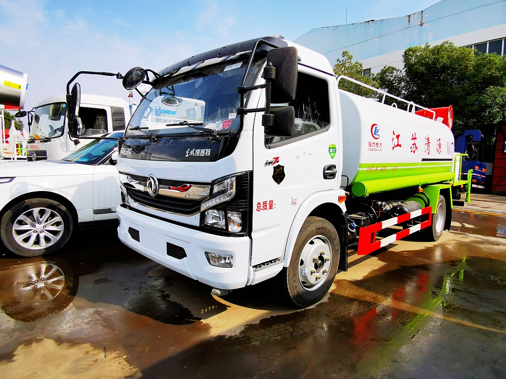 東風大多利卡霧炮灑水車國六9立方 東風大多利卡霧炮灑水車國六9立方