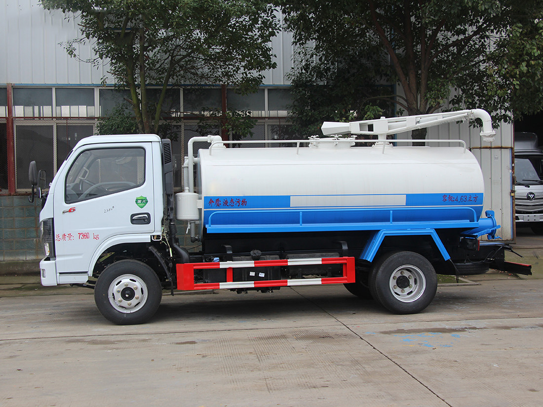 東風(fēng)小福瑞卡5方吸糞車 東風(fēng)小福瑞卡5方吸糞車