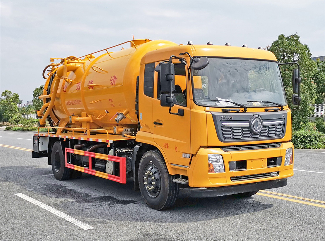 東風天錦15方清洗吸污車(一體罐外觀) 東風天錦15方清洗吸污車(一體罐外觀)